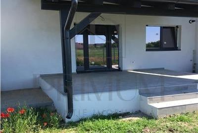 Triplex - zona foarte buna- ocupabil imediat - 6