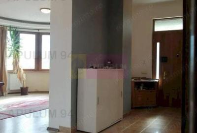 Casă cu 6 camere cu Teren 400 Mp în Ghencea - 2