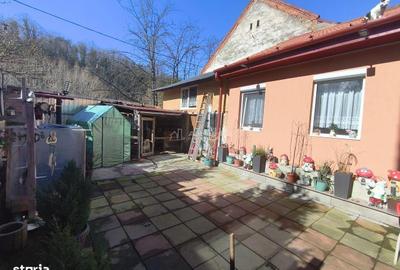 Casă cu 6 camere cu Canalizare în Stăvila - 4