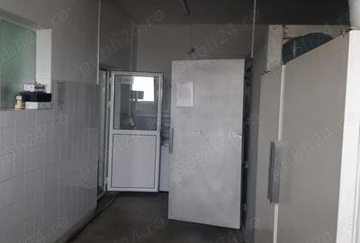 Spațiu comercial, de 220 mp, în Central - 3