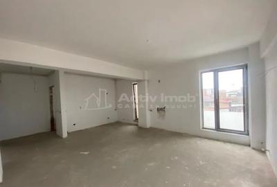 Apartament cu 2 camere semidecomandat în Aviației