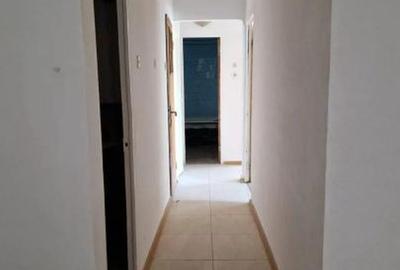 Apartament cu 3 camere decomandat în Mihai Bravu