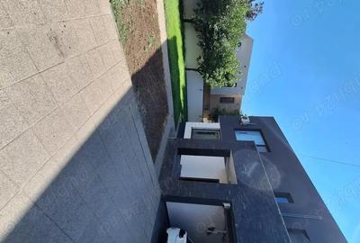 Casă cu 4 camere în Berceni