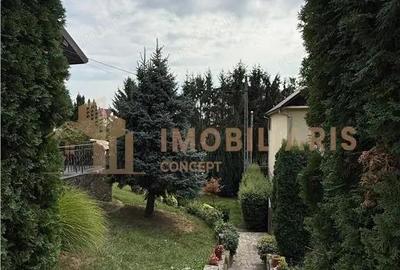 Casă cu Teren 1800 Mp în Central - 3