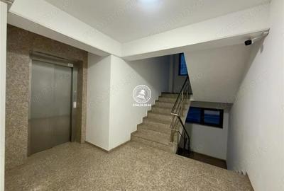 Apartament cu 2 camere decomandat în Nicolina
