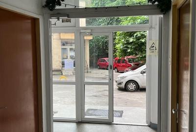 Calea Victoriei, stradal, bloc 1980, renovat, pretabil locuit/birouri - 25