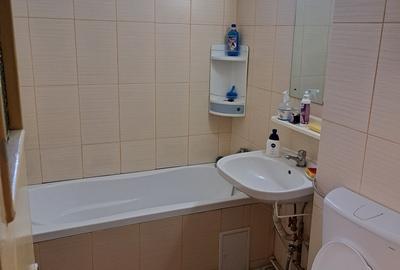 Apartament cu 3 camere decomandat în Giurgiului - 1