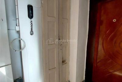 Apartament cu 3 camere decomandat în Piața - 7