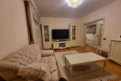 Apartament de 3 camere de vanzare Faleza nord - 2