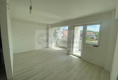 Apartament cu 3 camere semidecomandat în Bucium - 2
