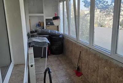 Vanzare apartament 3 camere Blv Basarabia - 1