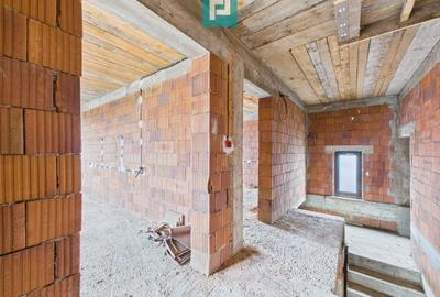 Casă la roșu P+E+M în Șagu - 12