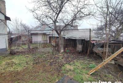 Casă cu 3 camere cu Teren 1500 Mp în Rădăuți - 2
