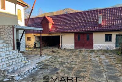 Casă individuală cu 9 camere cu Canalizare în Râu Sadului - 4