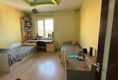 Ofer spre vanzare apartament de 3 camere in zona crangasi Ofer spre vanzare apartament de 3 camere in zona crangasi - 1