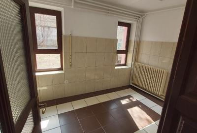 Casă cu 5 camere cu Teren 250 Mp în Victoriei - 5
