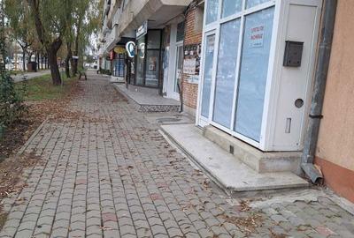Spațiu comercial, de 34 mp, în Exterior Vest - 2