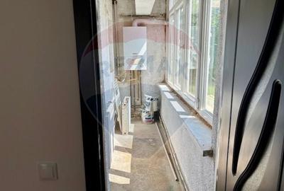 Apartament cu 3 camere de vânzare în zona Est - 12