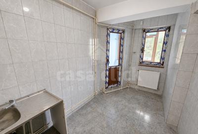 Apartament cu 2 camere decomandat în Micro 13 - 6