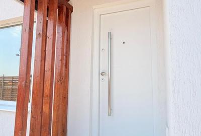 Casă cu 3 camere cu Garaj în Berceni - 1