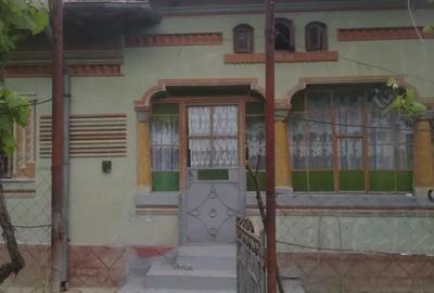 Casă cu 3 camere în Priboieni - 1