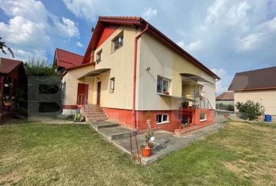 Casa cu 240 mp 8 camere cu teren 11 ari in Corunca - 2