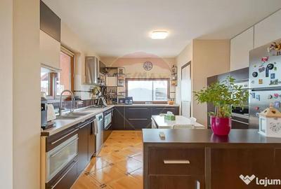 Casă cu 5 camere cu Garaj în Stupini - 7