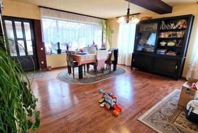 Casă cu 10 camere cu Teren 1100 Mp în Șotânga - 19