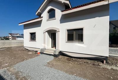 Casa individuala, finisata, 250 mp teren, zona Terra