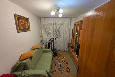 Apartament cu 4 camere decomandat în Titan - 2