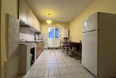 Apartament cu 2 camere,semidecomand,centrala proprie, etaj intermediar - 4