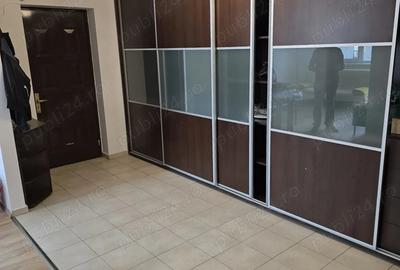 Inchiriez ap.2 camere decomandate Vitan-langa Rin Grand Hotel - 1