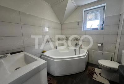 Casă cu 6 camere cu Teren 1000 Mp în Central - 3