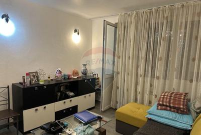 Apartament cu 2 camere semidecomandat, mobilat în Dărmănești