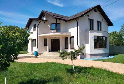 Casă cu 5 camere cu Teren 2200 Mp în Tăriceni - 10