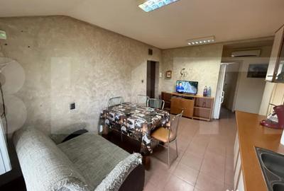 Apartament cu 4 camere decomandat, mobilat în Central - 2