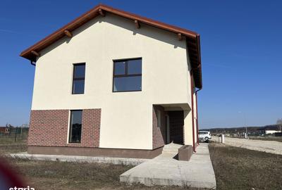 Casă cu 4 camere cu Teren 605 Mp în Gulia - 2
