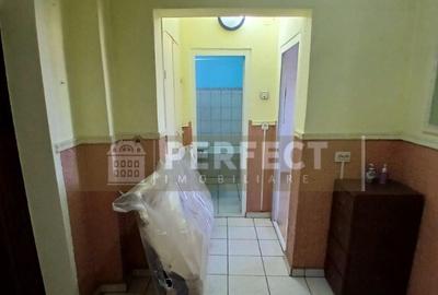 Ap.2 camere, Sos.Vestului, etaj 6,DECOMANDAT,pret 56.000 euro - 2