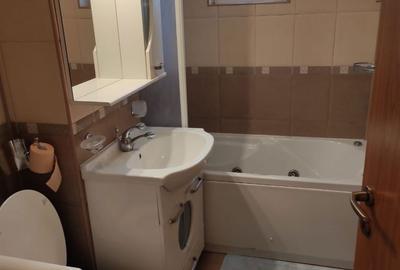 Apartament cu 4 camere decomandat în Bucovina - 4