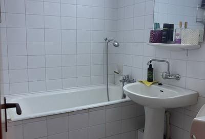 Apartament cu 3 camere decomandat în Exterior Vest - 7