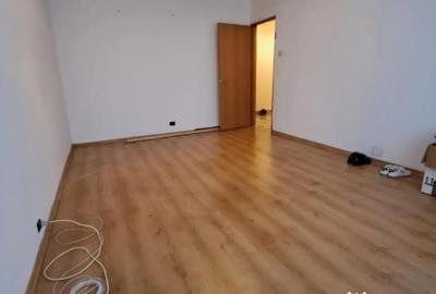 Apartament cu 3 camere decomandat în Tomești - 4