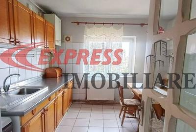 Apartament cu 2 camere decomandat în Vitan