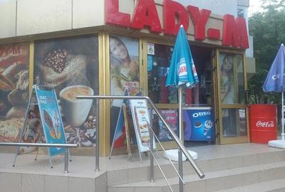 Spațiu comercial, de 120 mp, în Central - 4