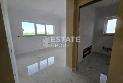 Casă cu 4 camere cu Canalizare în Aradului - 8