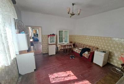 Casă cu 3 camere cu Teren 340 Mp în Central - 5