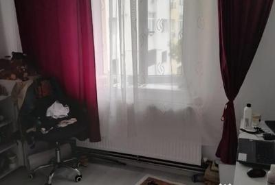 Apartament cu 2 camere decomandat în Micro 12 - 12