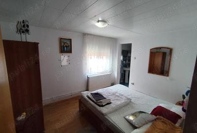 Casă cu 6 camere cu Teren 375 Mp în Central