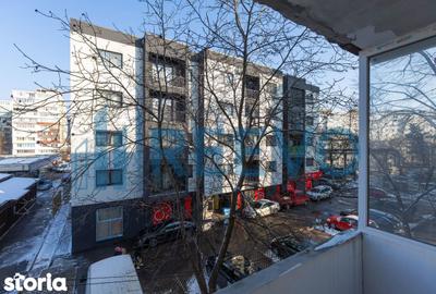 Apartament cu 3 camere semidecomandat, mobilat în Cornișa - 13