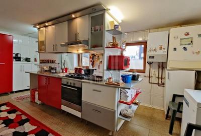 Casă individuală cu 7 camere cu Canalizare în Grigorescu - 6
