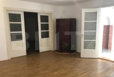 Casă cu 4 camere cu Teren 160 Mp în Schei - 11